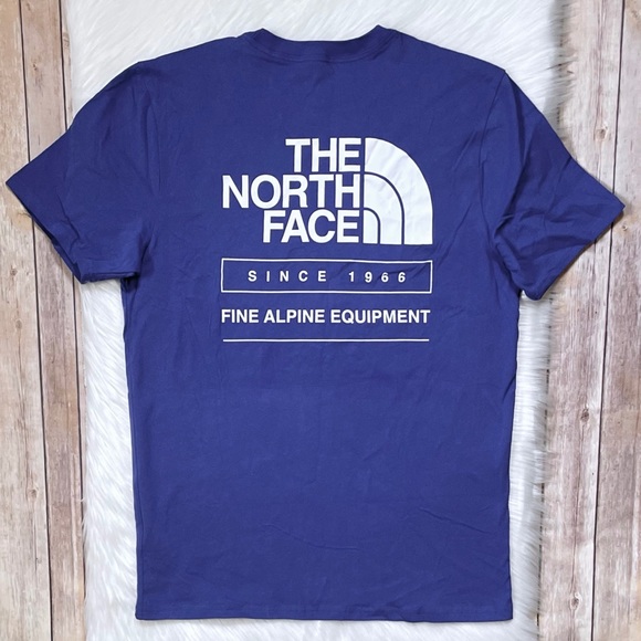 The North Face Men’s Throwback Short Sleeve Tee - Picture 2 of 5